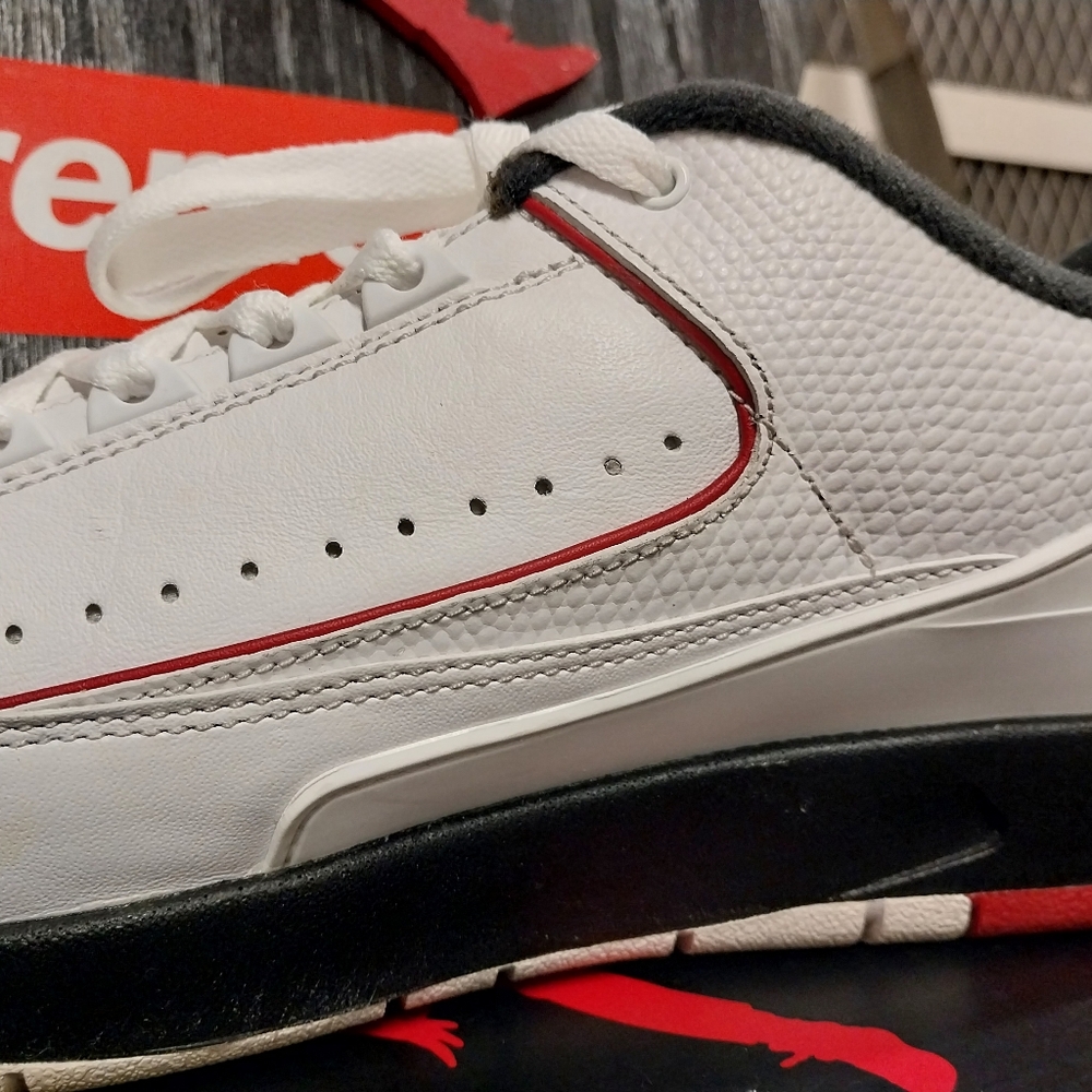 Retro Jordan 2 Low Chicago 2016 Size 11.5 - Picture 14 of 14